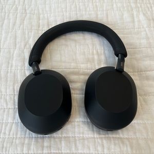 Sony wh-1000xm5 wireless noise canceling headphones black